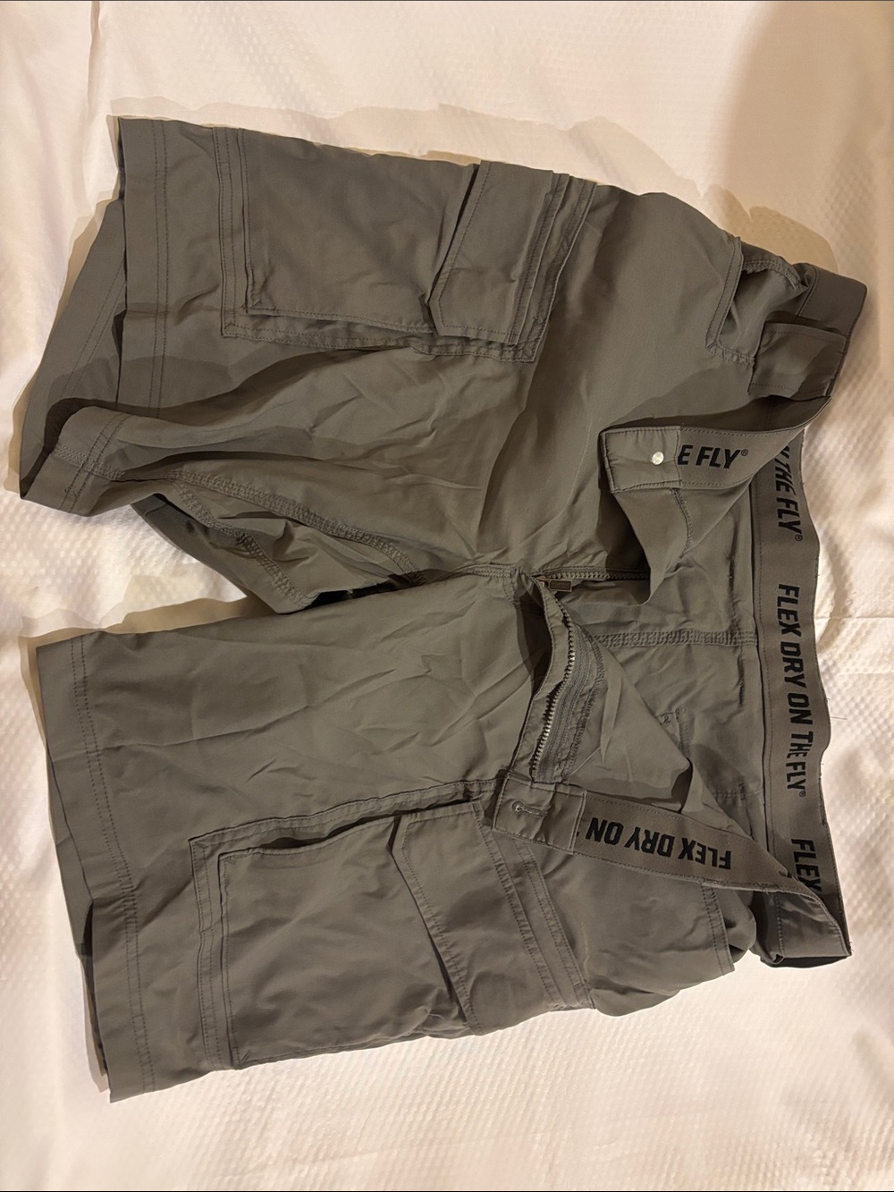 Duluth Trading Co Gray Performance Cargo Shorts